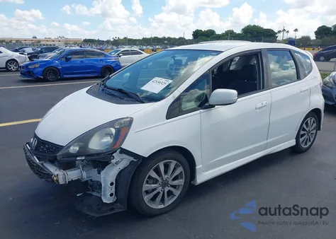 2013 Honda Fit Sport из США, поврежденный, VIN JHMGE8H59DC077693